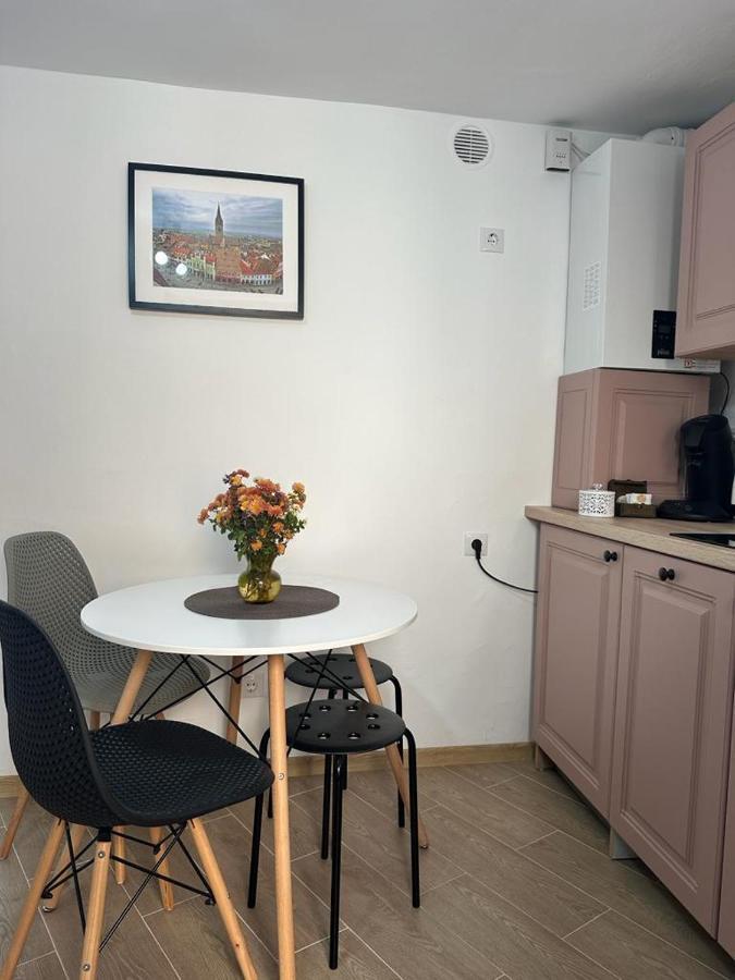 Apartmán Sweet-Bombon Sibiu Exteriér fotografie